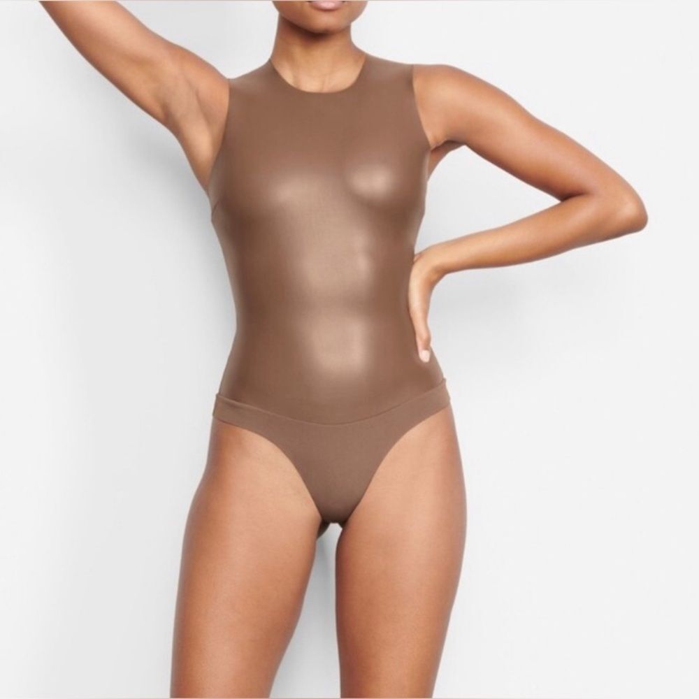 Skims Faux Leather Crew Neck Bodysuit Jasper Brown Size XL Limited Edition NWT